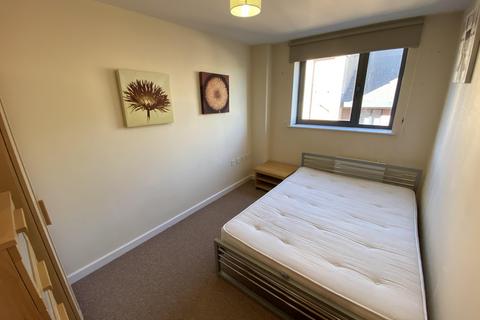 2 bedroom flat to rent, City Walk, Leeds, West Yorkshire, LS11