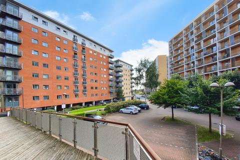 undefined, City Walk, Leeds, West Yorkshire, LS11