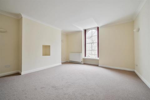 2 bedroom apartment for sale, Newmarket Court, Tavistock