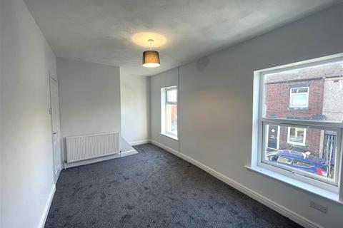 3 bedroom terraced house to rent, Cardwell Street, Stoke-on-Trent ST1