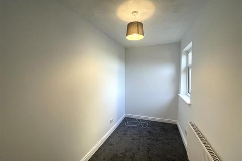 3 bedroom terraced house to rent, Cardwell Street, Stoke-on-Trent ST1