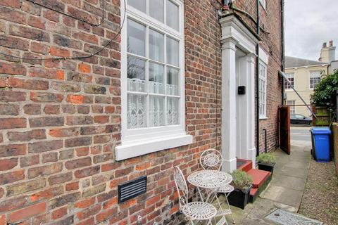 1 bedroom house to rent, Railway Street, Beverley