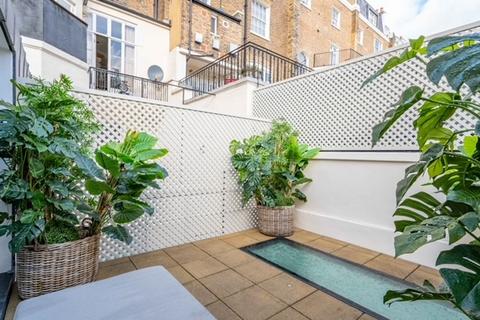 3 bedroom apartment for sale, Eccleston Mews, Belgravia, London, SW1X