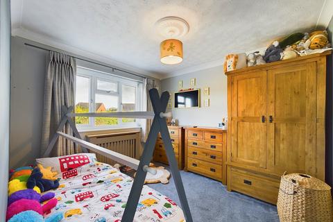 33 Cormorant Rise, Worcester, WR2 4BA
