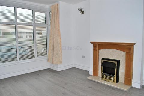 3 bedroom terraced house to rent, McLeod Road, Abbey Wood, SE2