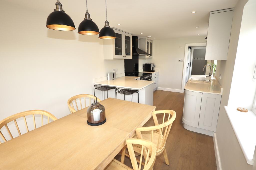 Kitchen / dining room