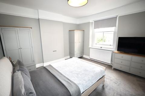 1 Bath Road, Wells, BA5 3HP