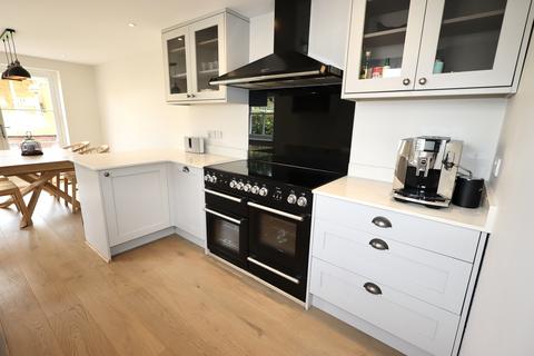 1 Bath Road, Wells, BA5 3HP