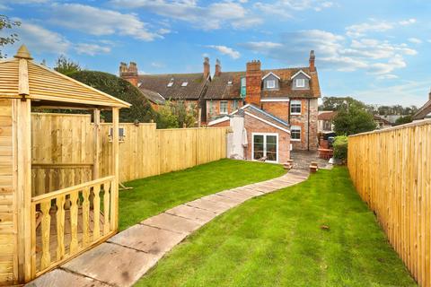 1 Bath Road, Wells, BA5 3HP