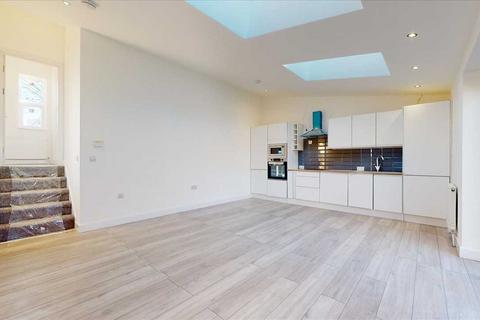 1 bedroom flat to rent, London N12