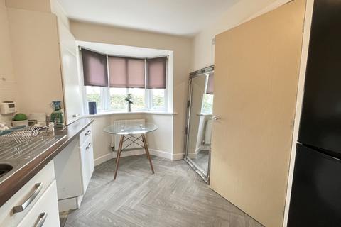 2 bedroom terraced house to rent, Ravenscar Crescent, Manchester, M22