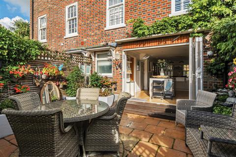 4 bedroom end of terrace house for sale, Nineveh Shipyard, Arundel