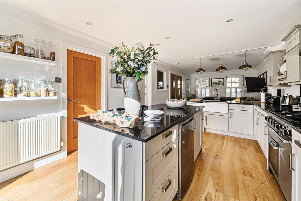 Kitchen/Breakfast Room