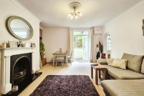 1 bedroom flat for sale, Clarence Square, Cheltenham GL50