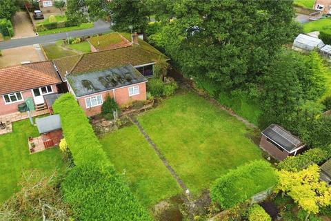 4 bedroom bungalow for sale, Broadlayings, Woolton Hill, Newbury, Hampshire, RG20