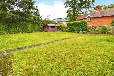 4 bedroom bungalow for sale, Broadlayings, Woolton Hill, Newbury, Hampshire, RG20