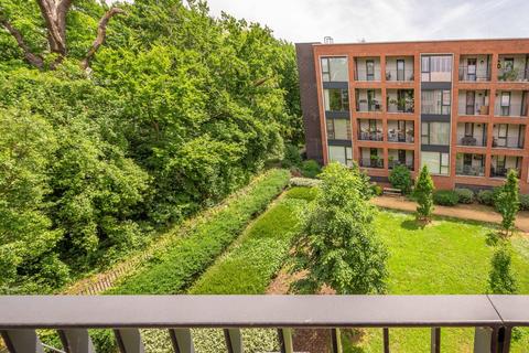 2 bedroom flat to rent, Ebony Crescent, Barnet, EN4