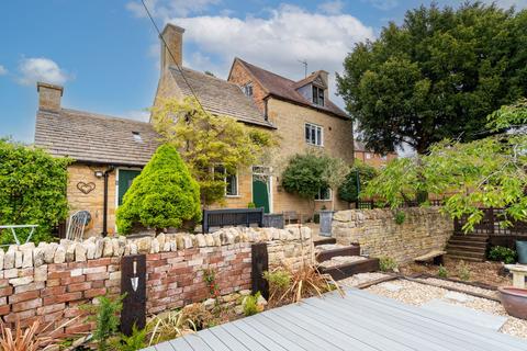 3 bedroom detached house for sale, Tewkesbury GL20