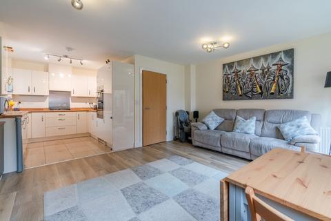 5 Vale Road, Bishops Cleeve, Cheltenham, GL52 8FJ