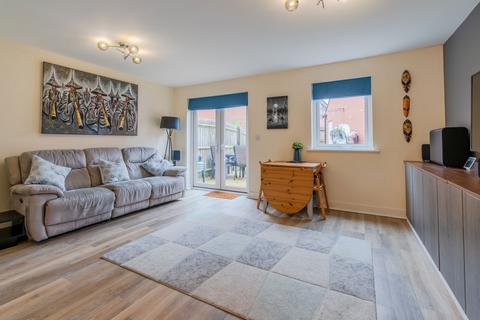 5 Vale Road, Bishops Cleeve, Cheltenham, GL52 8FJ