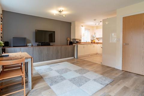 5 Vale Road, Bishops Cleeve, Cheltenham, GL52 8FJ
