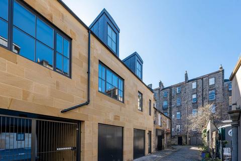 5b Northumberland Place Lane, Edinburgh, EH3 6LB