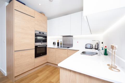 3 bedroom apartment to rent, Endeavour House, London SE16