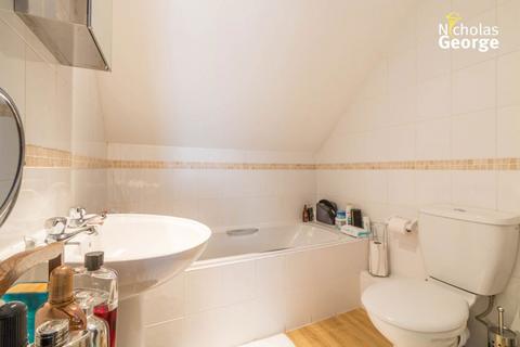 2 bedroom flat to rent, Vivian Road, Harborne, B17 0DR