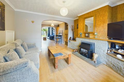 87 Beechcroft Road, Longlevens, Gloucester, GL2 9HE