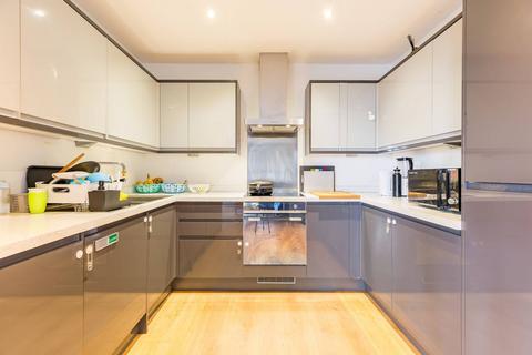 3 bedroom flat for sale, Gnome House, Blackhorse Lane, Walthamstow, London, E17