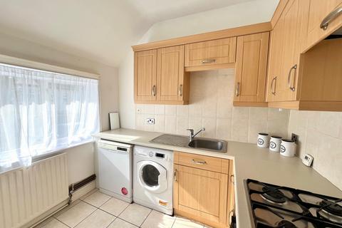 1 bedroom duplex to rent, Melrose Avenue, Willesden Green, NW2