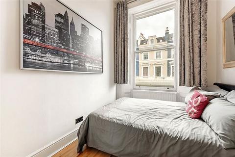 Studio to rent, Ladbroke Crescent, London W11