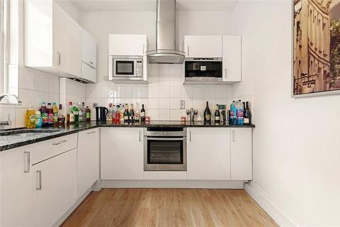 Studio to rent, Ladbroke Crescent, London W11