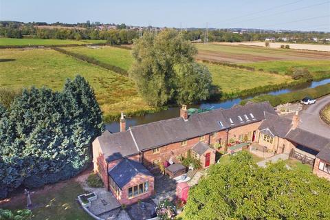 6 bedroom character property for sale, Potlocks Farm, Heath Lane, Findern