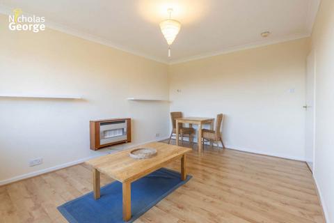 2 bedroom property to rent, Ashdown Close, Moseley, B13 9ST