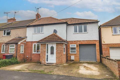 undefined, St Elmo Crescent, Slough SL2