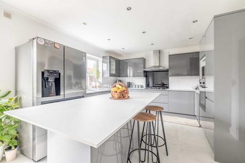 undefined, St Elmo Crescent, Slough SL2
