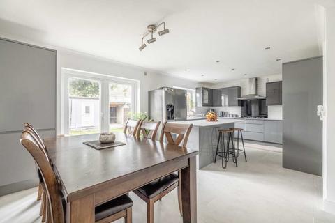 undefined, St Elmo Crescent, Slough SL2