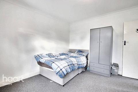 7 Cromer Close, Uxbridge, UB8 3DA