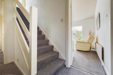 3 bedroom detached house for sale, Dale Farm Avenue, Nottingham NG3