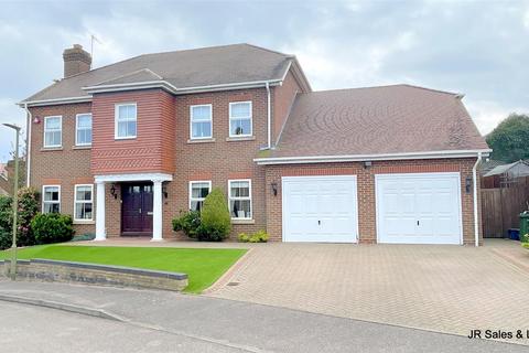 5 bedroom detached house for sale, Bartrop Close, Goffs Oak