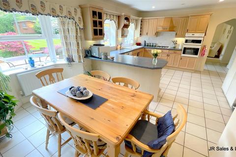 5 bedroom detached house for sale, Bartrop Close, Goffs Oak