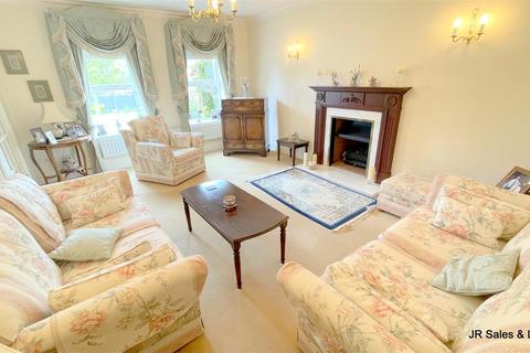 5 bedroom detached house for sale, Bartrop Close, Goffs Oak