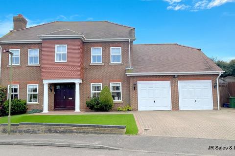 5 bedroom detached house for sale, Bartrop Close, Goffs Oak