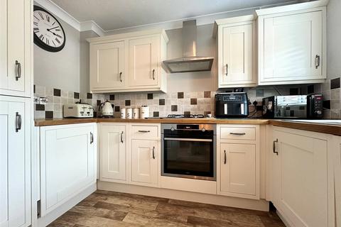 4 Hasted Close, Greenhithe, DA9 9HT