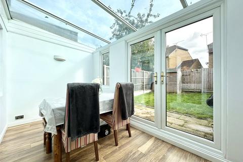 4 Hasted Close, Greenhithe, DA9 9HT