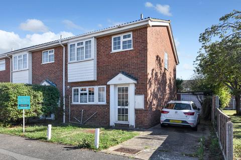 35 Aylesbeare, Shoeburyness, Southend-on-sea, SS3 8AE