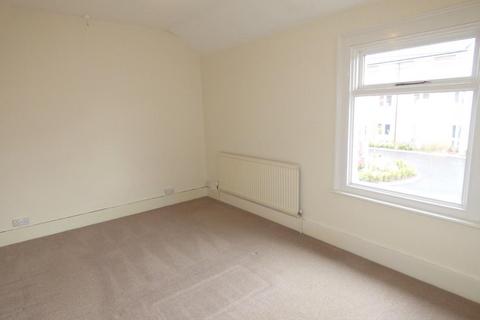 2 bedroom terraced house to rent, Clarence Street, Market Harborough