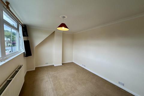 2 bedroom house to rent, Churchill Way, Mitcheldean GL17