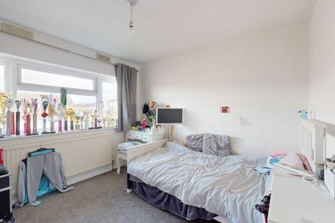 85 Whinfell Way, Gravesend, DA12 4RY